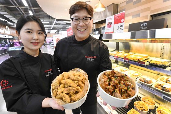 [단독]"'당당치킨' 명맥 잇는다"…홈플러스, 델리 브랜드 '솥솥' 선봬