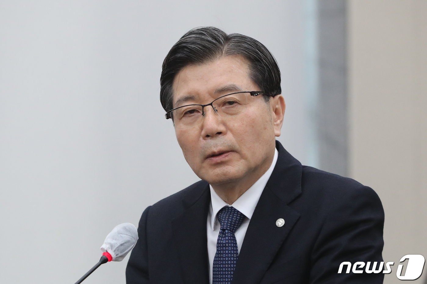 본문 이미지 - 임홍재 국민대 총장이 21일 서울 여의도 국회에서 열린 교육위원회의 교육부 종합검사에 증인 출석해 의원들의 질의에 답하고 있다. 2022.10.21/뉴스1 ⓒ News1 허경 기자