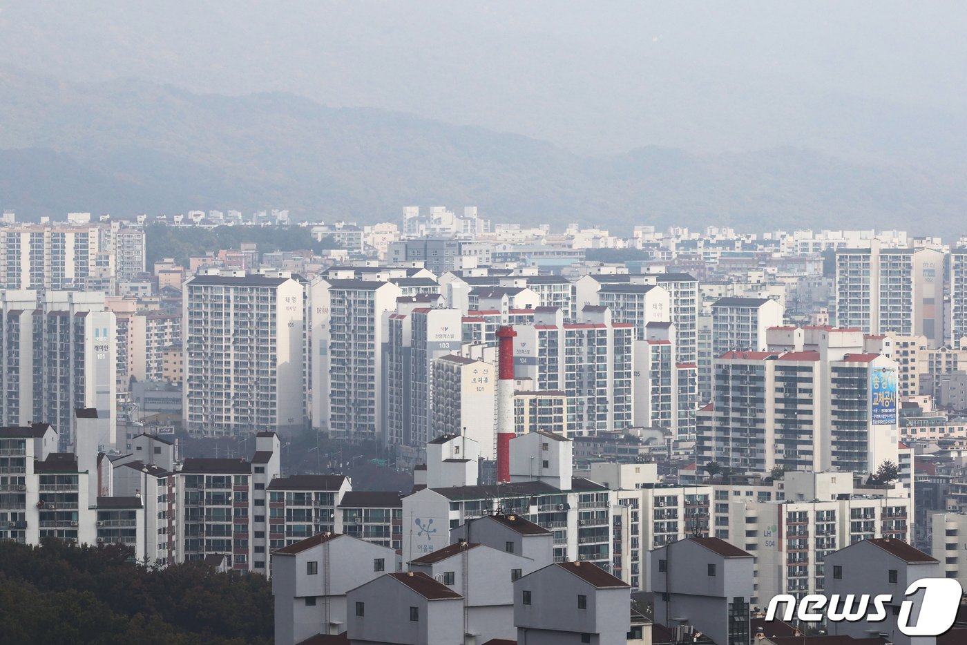 서울 강북구 북서울꿈의숲에서 바라본 도봉구 아파트 단지 모습. 뉴스1 ⓒ News1 이광호 기자