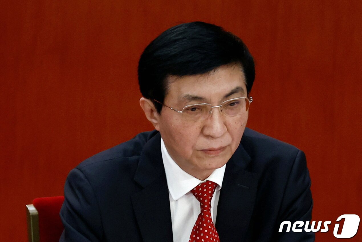 본문 이미지 - 왕후닝 중앙서기처 서기. ⓒ 로이터=뉴스1 ⓒ News1 이유진 기자