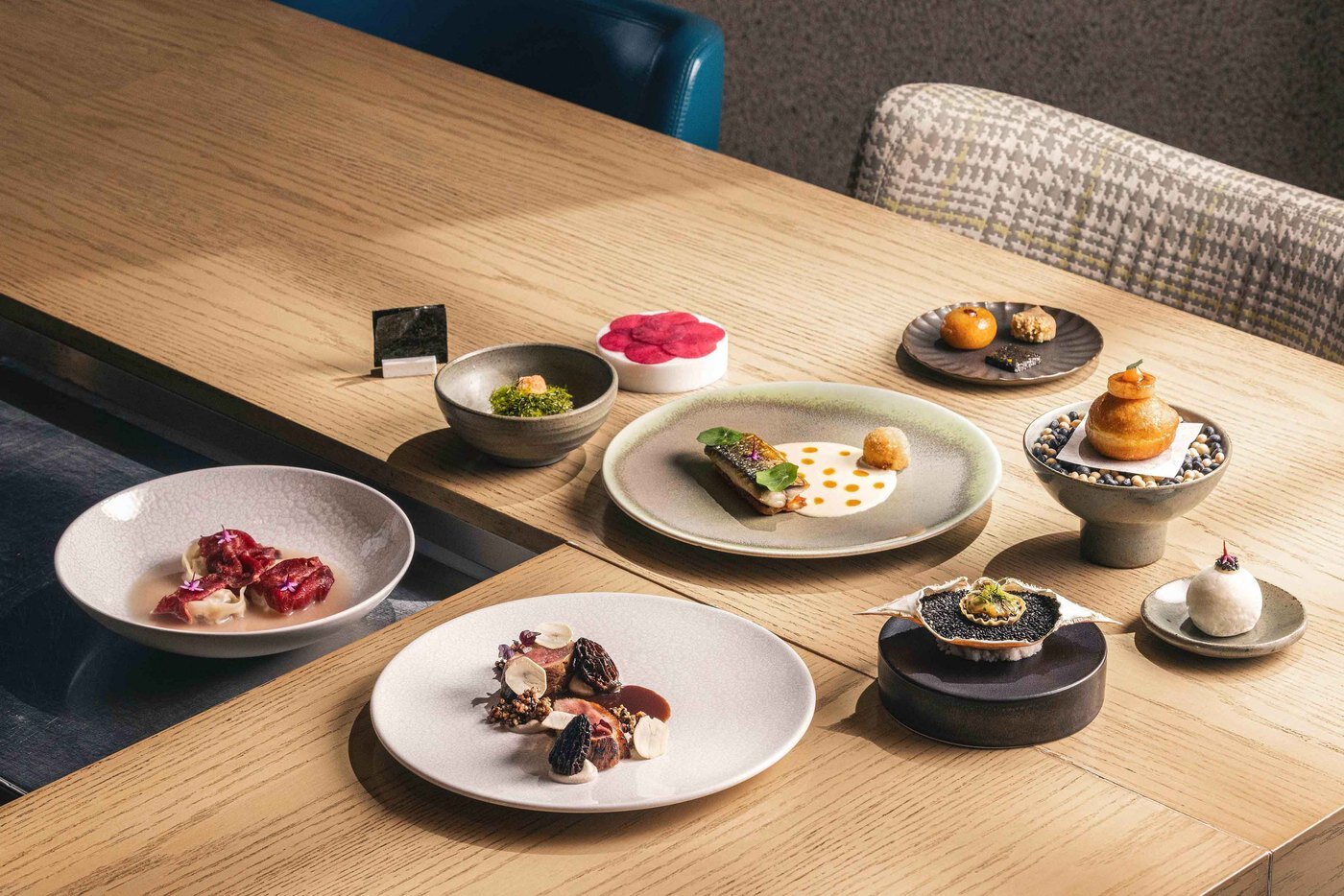 본문 이미지 - 가을 단풍에서 영감 받은 테판 가을메뉴(그랜드 하얏트 제공)