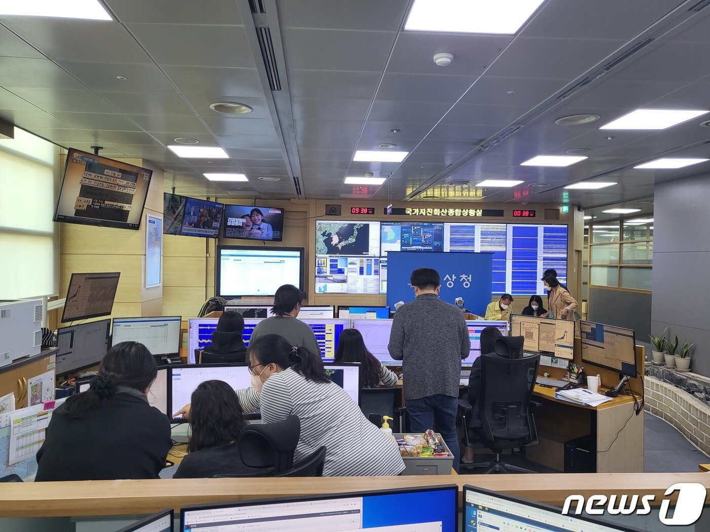 본문 이미지 - 기상청 국가지진화산종합상황실. &#40;기상청 제공&#41; 