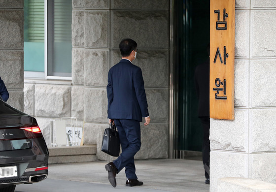 종합특검, '尹 관저 의혹' 감사원 압수수색…연이틀 피의자 조사(종합)