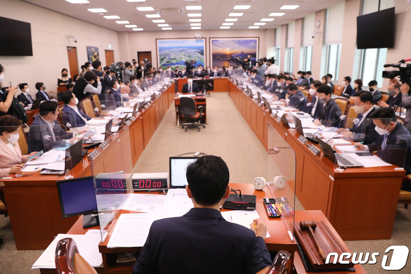 본문 이미지 - 6일 서울 여의도 국회에서 열린 국토교통위원회의 국토교통부 등에 대한 국정감사가 열리고 있다. 2022.10.6/뉴스1 ⓒ News1 허경 기자