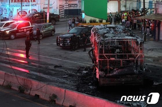 멕시코 남부, 무장 괴한 총격 18명 사망…마약 갱단 소행 추정 - 뉴스1