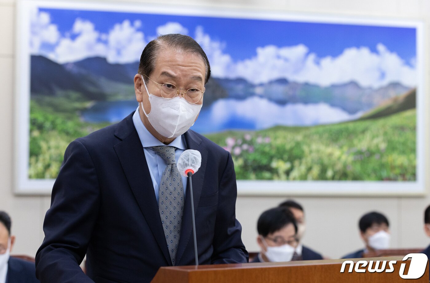 본문 이미지 - 권영세 통일부 장관이 7일 오전 서울 여의도 국회에서 열린 외교통일위원회의 통일부·북한이탈주민지원재단·남북교류지원협회·민주평화통일자문회의사무처에 대한 국정감사에서 인사말을 하고 있다. 2022.10.7/뉴스1 ⓒ News1 이재명 기자