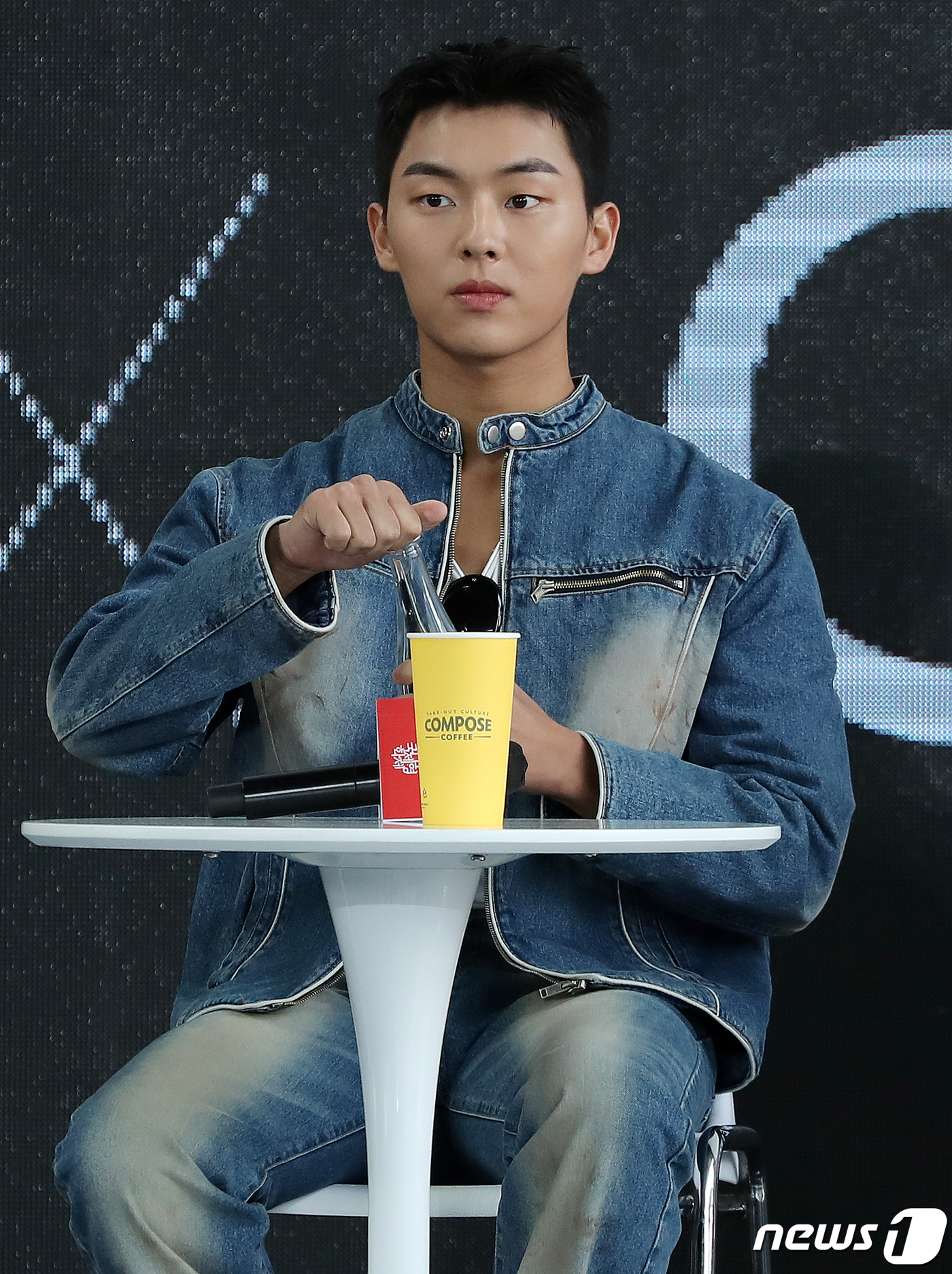 (부산=뉴스1) 김진환 기자 = 웨이브 오리지널 드라마 '약한영웅 Class 1'의 배우 최현욱이 7일 부산 해운대구 영화의전당 BIFFXGENESIS 야외무대에서 열린 제27회 …