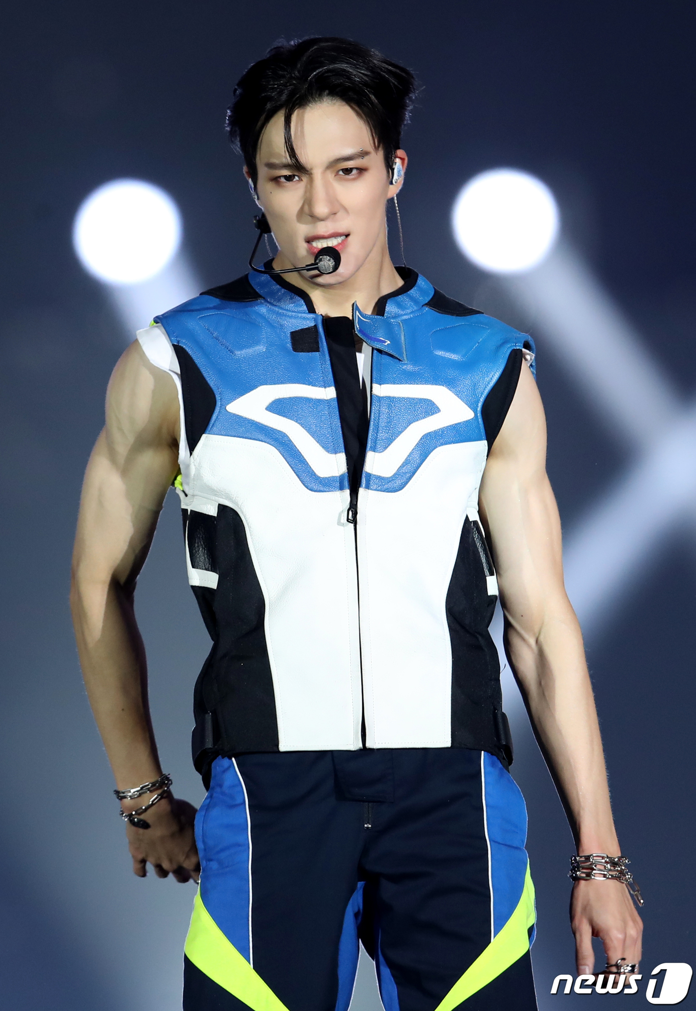 (서울=뉴스1) 권현진 기자 = NCT 드림(NCT DREAM) 제노가 7일 오후 서울 송파구 잠실 종합운동장 주경기장에서 열린 2022 한국문화축제 더케이 콘서트(THE-K Co …