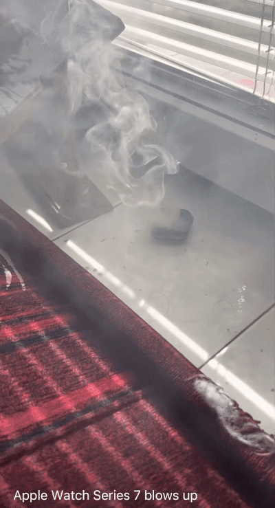 본문 이미지 - 달아오른 애플워치에서 '따닥'거리는 소리가 났고, A씨가 놀라서 집어던지자 워치는 바로 폭발했다. (유튜브)