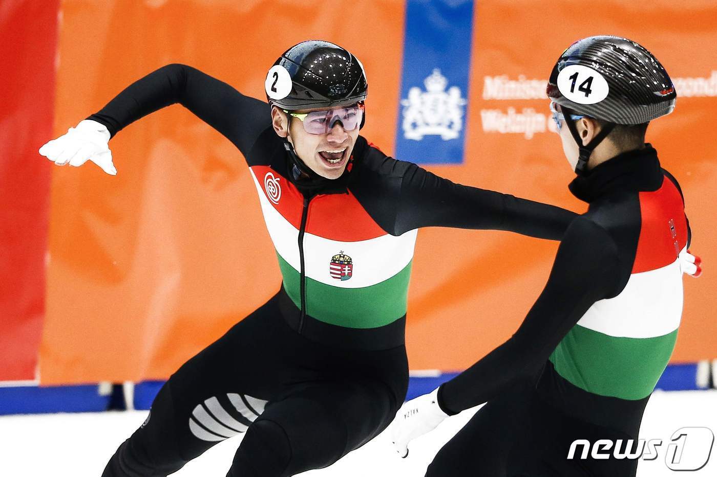 본문 이미지 - 헝가리 쇼트트랙 간판 사오린 샨도르 류(왼쪽)와 사오앙 류 형제가 중국으로 귀화할 예정이다. ⓒ AFP=뉴스1