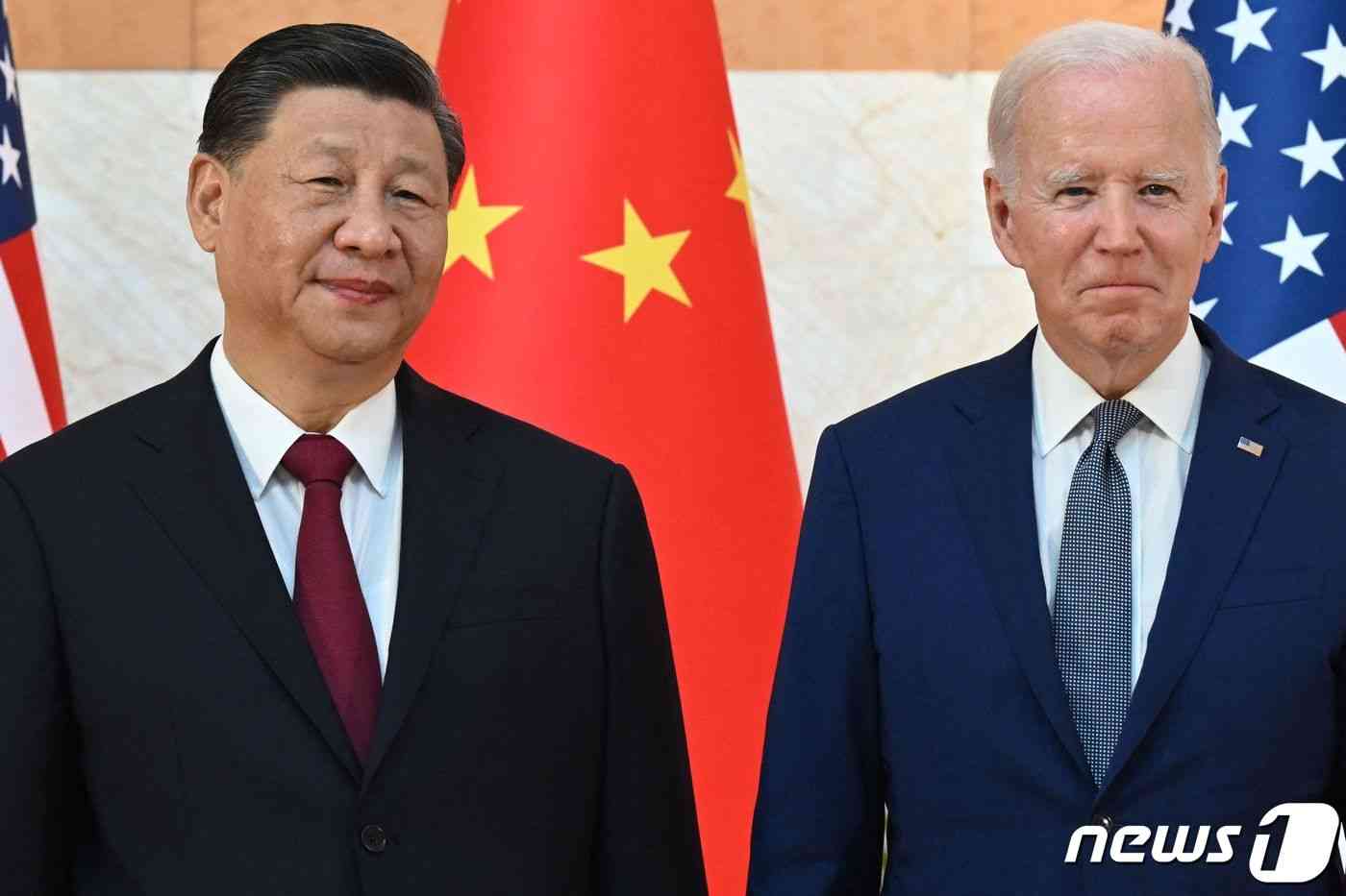 조 바이든 미국 대통령과 시진핑 중국 국가주석이 2022년 11월 14일  인도네시아 발리에서 열린 G20 정상회의 중 첫 대면 양국 정상회담을 갖고 있다. © AFP=뉴스1 © News1 우동명 기자