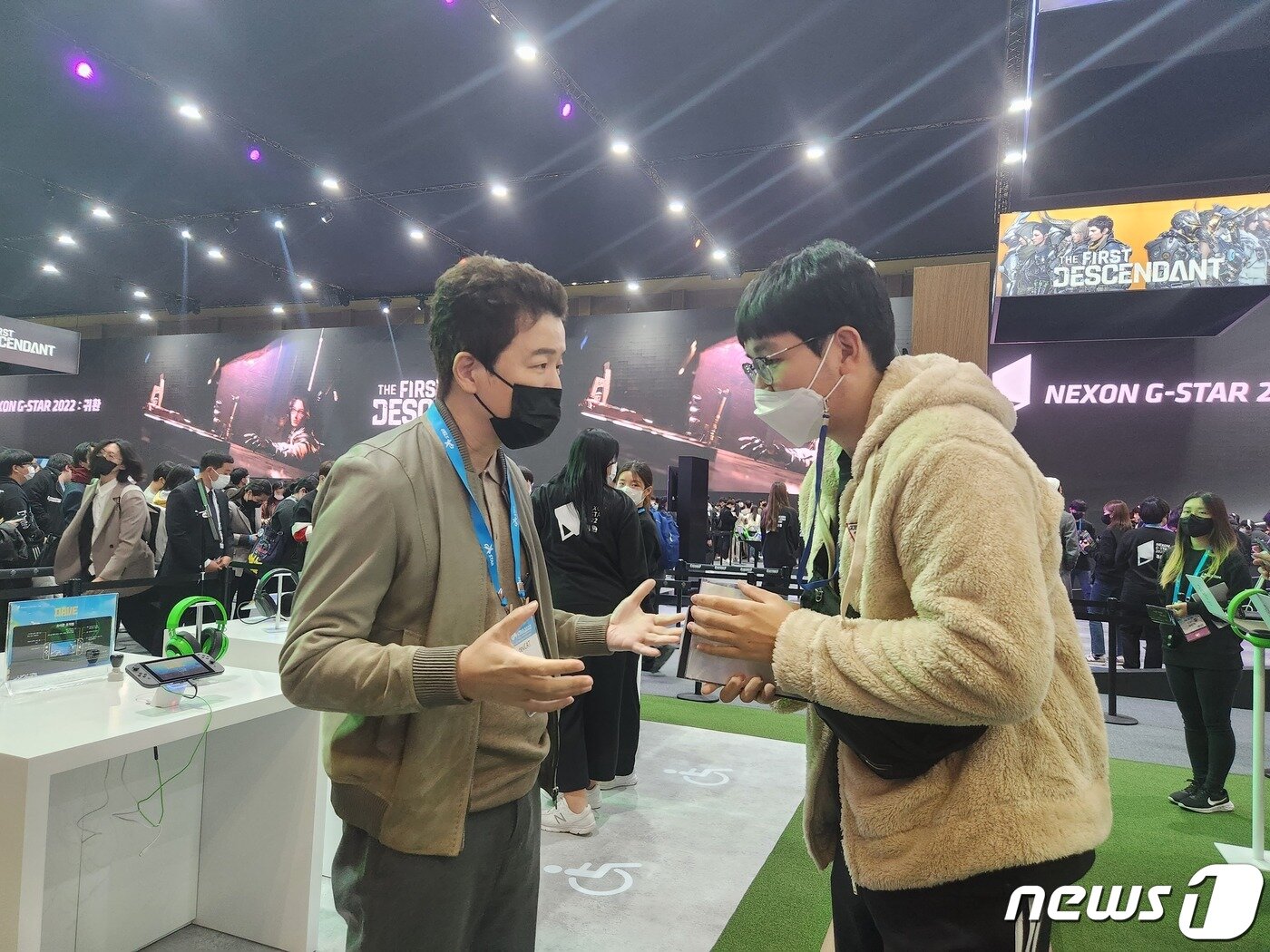 본문 이미지 - 이용자 피드백 듣는 김동건 데브캣 대표
