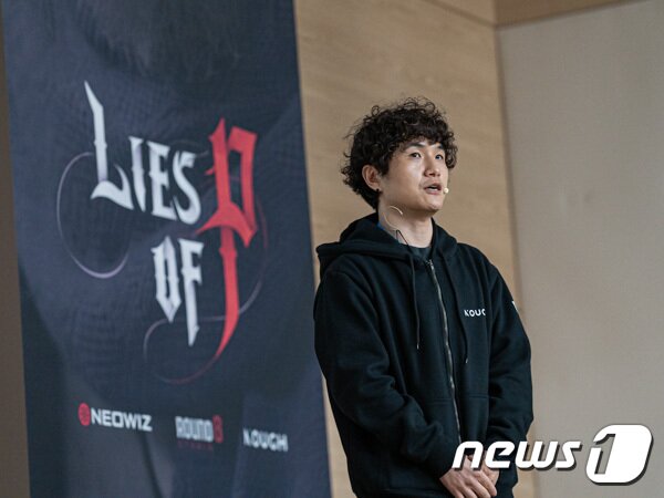 본문 이미지 - 17일 'P의 거짓' 미디어 인터뷰에 참석한 최지원 총괄 디렉터(네오위즈 제공)