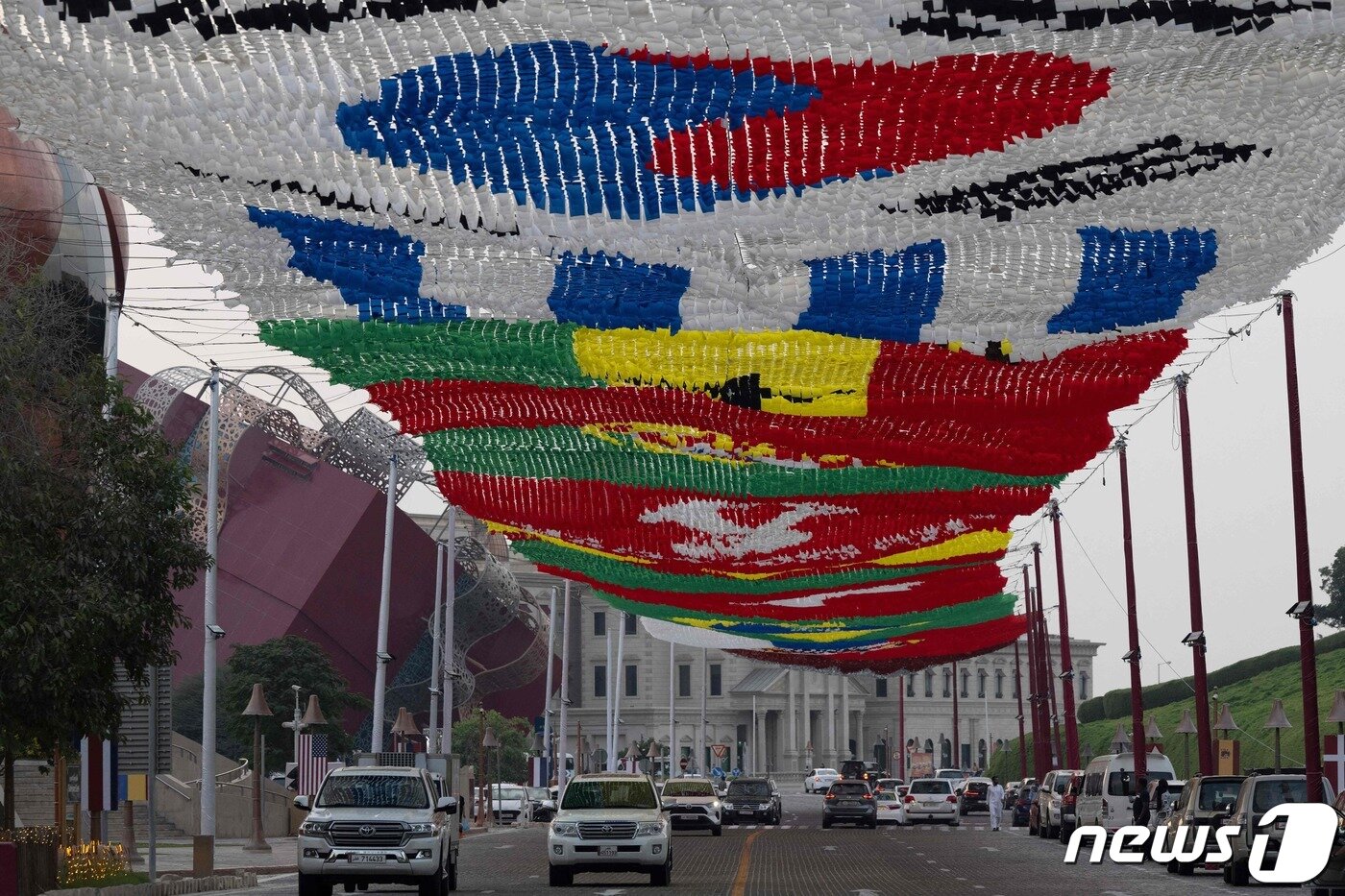 본문 이미지 - 2022 카타르 월드컵이 열리는 도하의 도로 풍경. ⓒ AFP=뉴스1