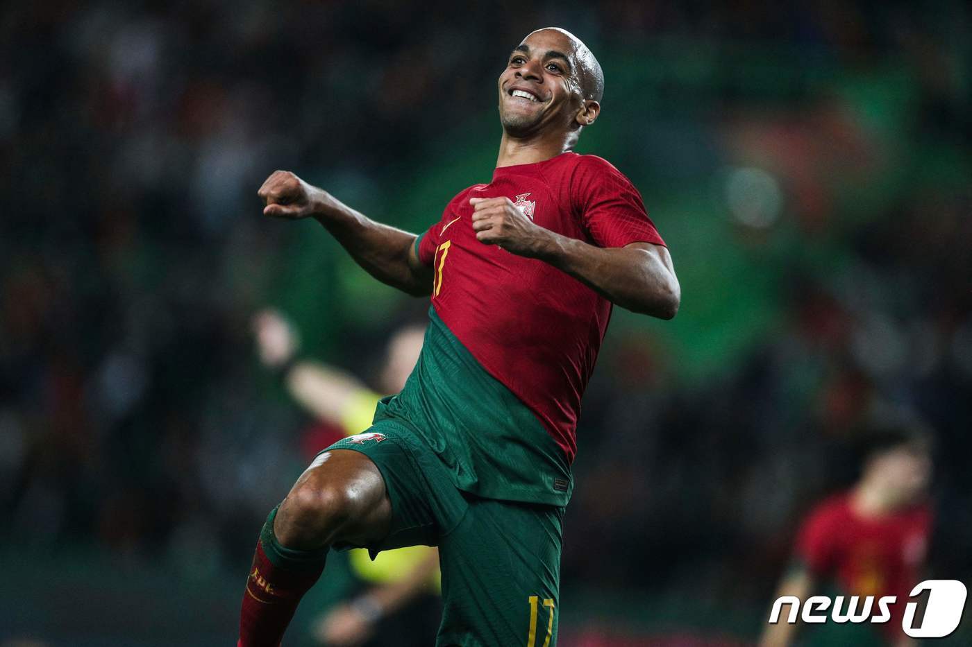 본문 이미지 - 나이지리아와 평가전에서 득점 후 기뻐하는 포르투갈의 주앙 마리우. ⓒ AFP=뉴스1