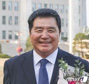 홍성군의회 이선균 의장.