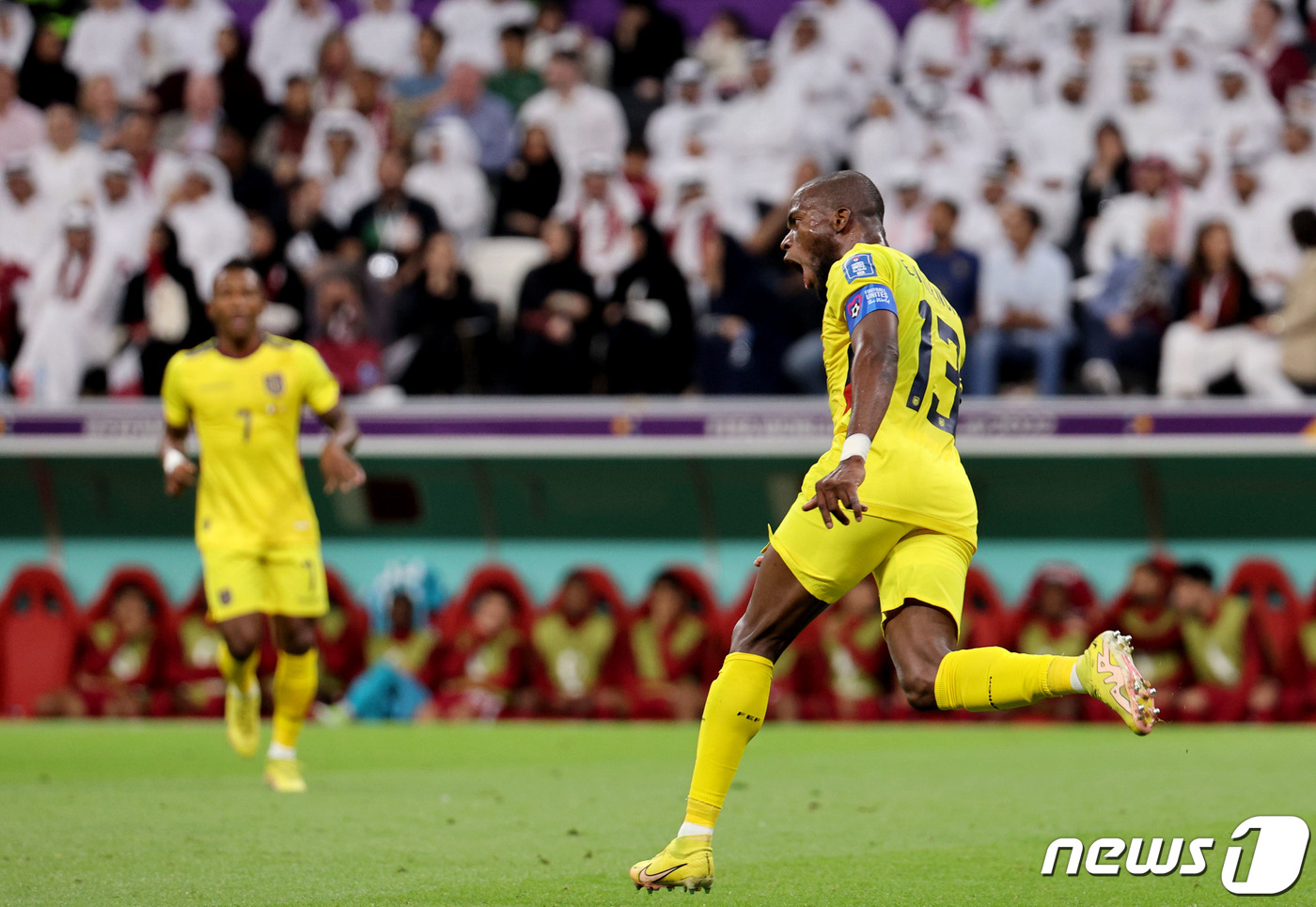 (도하(카타르)=뉴스1) 이광호 기자 = 20일 오후(현지시간) 카타르 알코르 알베이트 스타디움에서 열린 2022 카타르 월드컵 개막전 카타르와 에콰도르의 경기에서 에콰도르 에네르 …