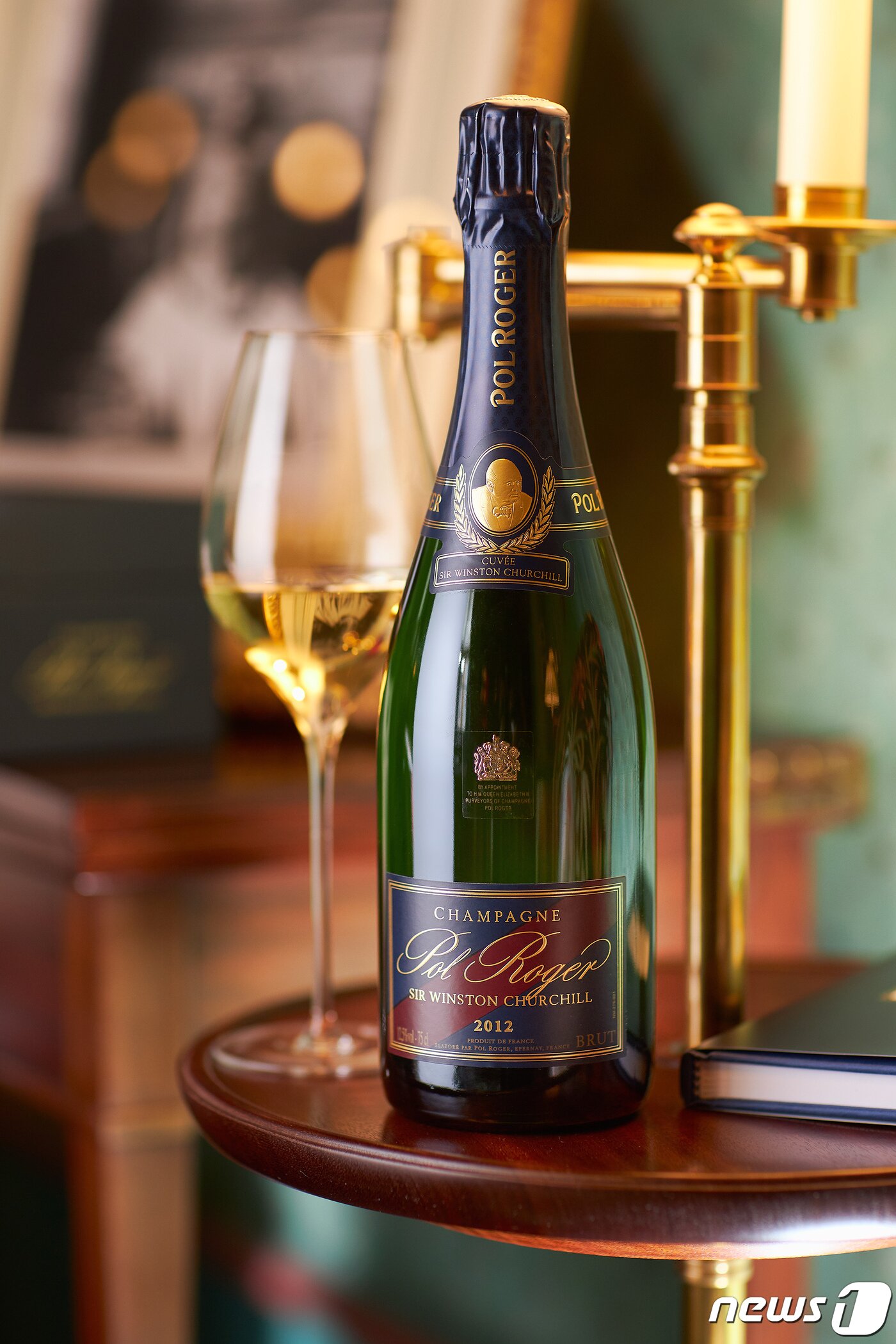 본문 이미지 - 폴 로져 뀌베 써 윈스턴 처칠 2012.(금양인터내셔날 제공)