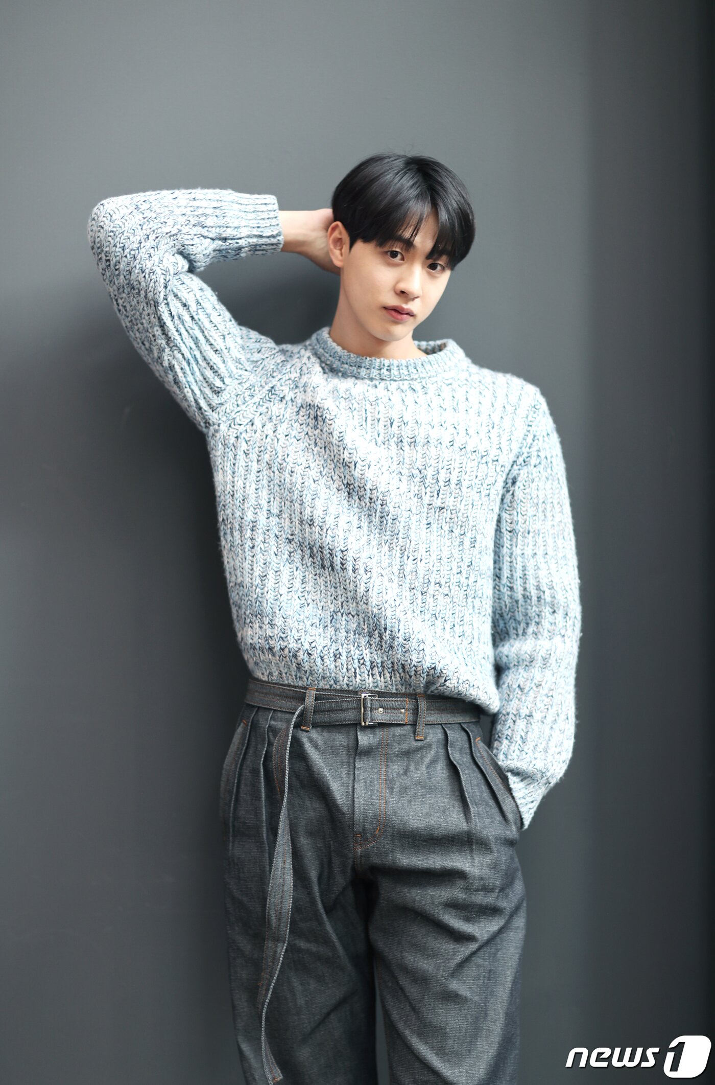 본문 이미지 - 드라마 '치얼업' 배우 김현진이 서울 종로구 뉴스1사옥에서 열린 뉴스1과의 인터뷰에 앞서 포즈를 취하고 있다. /뉴스1 ⓒ News1 권현진 기자