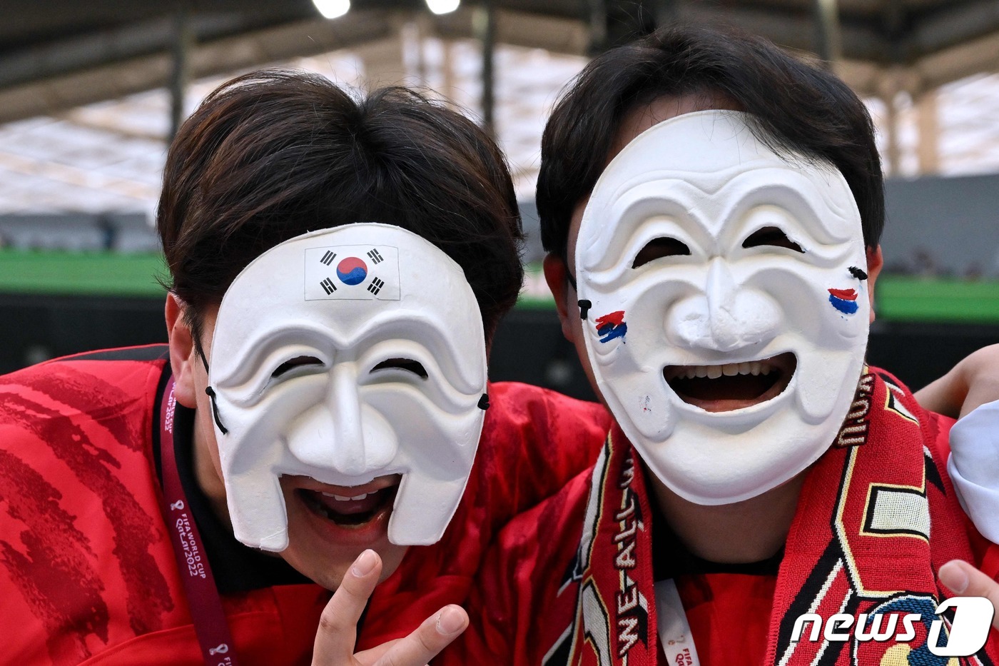 (도하 AFP=뉴스1) 김예슬 기자 = 24일(현지시간) 카타르 알라이얀의 에듀케이션 시티 스타디움에서 열린 2022 국제축구연맹(FIFA) 카타르월드컵 H조 1차전 조별리그 한국 …