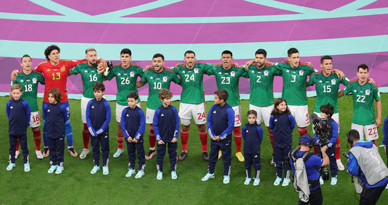 '개구리 드리블' 굴욕 준 멕시코…처음 만나는 남아공