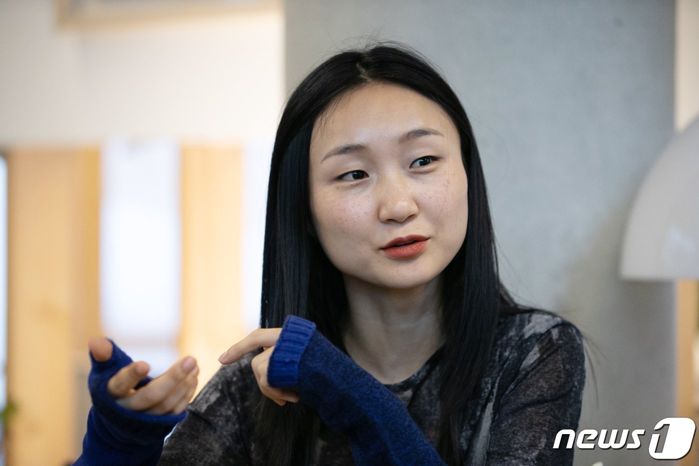 본문 이미지 - '제1회 북앤콘텐츠페어'에서는 이슬아 작가가 강연자로 나서 '사랑과 글쓰기'라는 주제로 참가자들과 만난다./뉴스1 ⓒ News1 이승배 기자