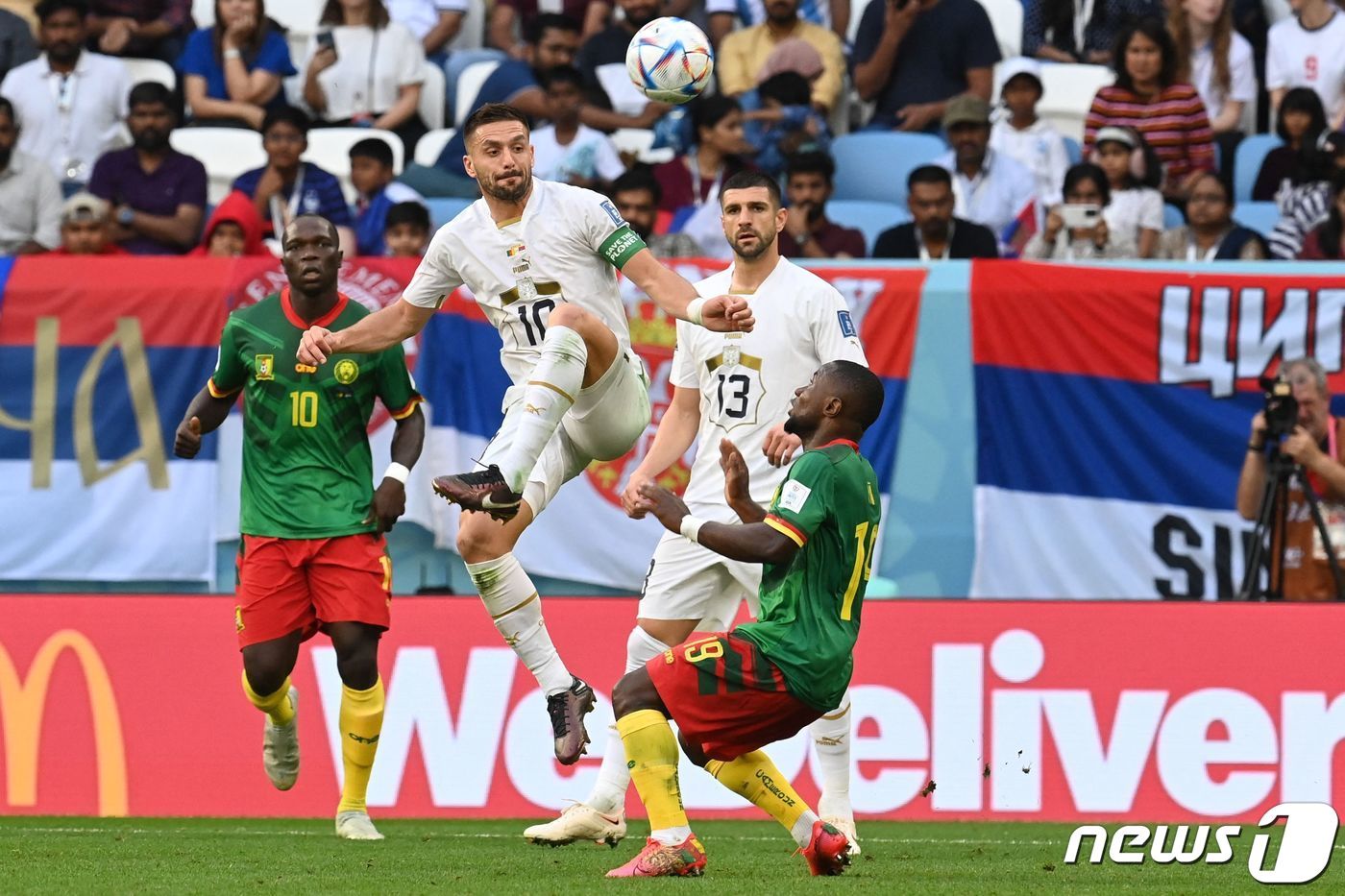 세르비아와 카메룬이 난타전 끝에 3-3으로 비겼다. ⓒ AFP=뉴스1