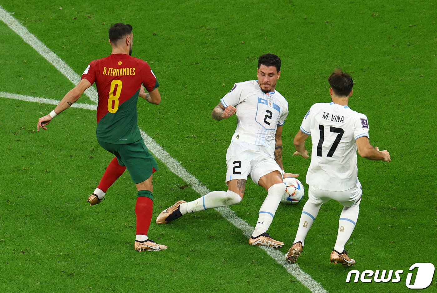 본문 이미지 - 우루과이전에서 페널티킥을 얻는 포르투갈 ⓒ 로이터=뉴스1