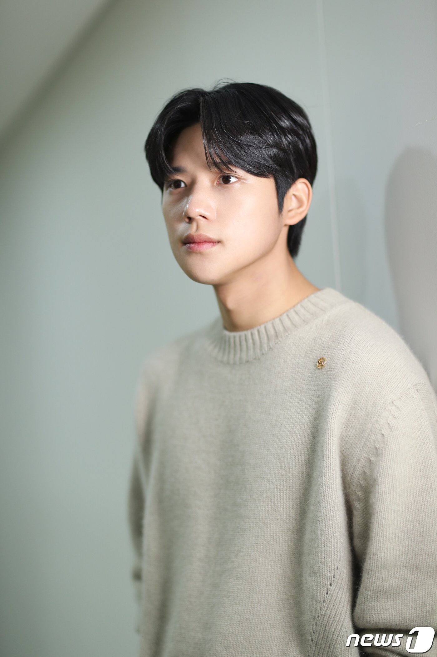 본문 이미지 - '슈룹'에서 성남대군 역을 연기한 배우 문상민이 서울 종로구 뉴스1 사옥에서 열린 인터뷰에 앞서 포즈를 취하고 있다. /뉴스1 ⓒ News1 권현진 기자