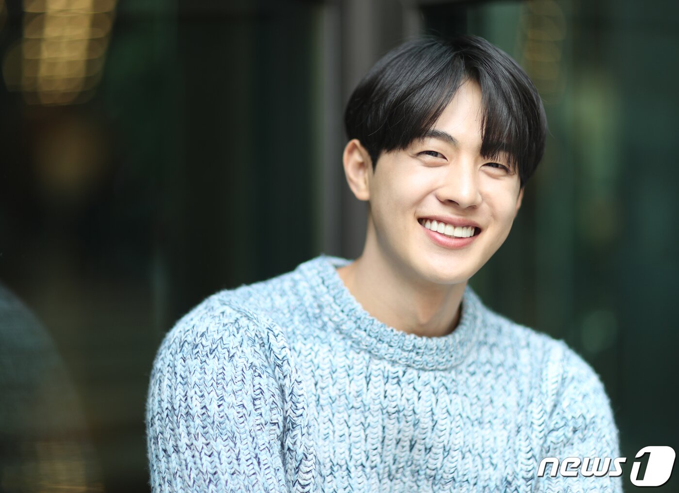 본문 이미지 - 드라마 '치얼업' 배우 김현진 서울 종로구 뉴스1사옥에서 열린 뉴스1과의 인터뷰에 앞서 포즈를 취하고 있다. /뉴스1 ⓒ News1 권현진 기자