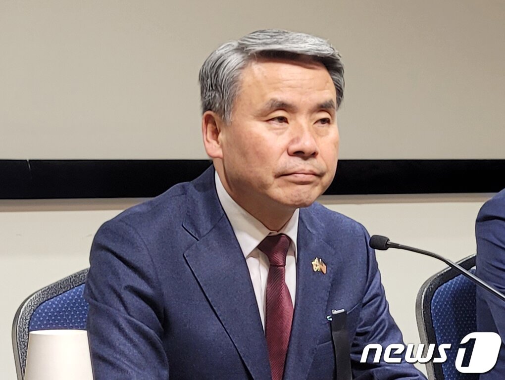본문 이미지 - 이종섭 국방부 장관이 3일(현지시간) 미국 워싱턴D.C 한국문화원에서 특파원 간담회를 하고 있다. 2022.11.4/뉴스1 ⓒ News1 김현 특파원