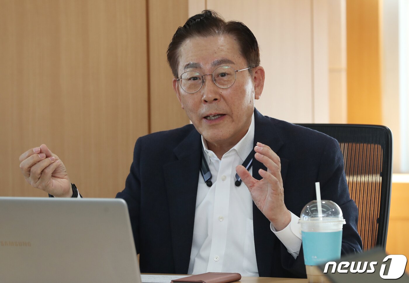 본문 이미지 - '2022 오션테크 전문가 좌담회' 좌장인 최형림 동아대학교 스마트물류연구센터 특임교수 