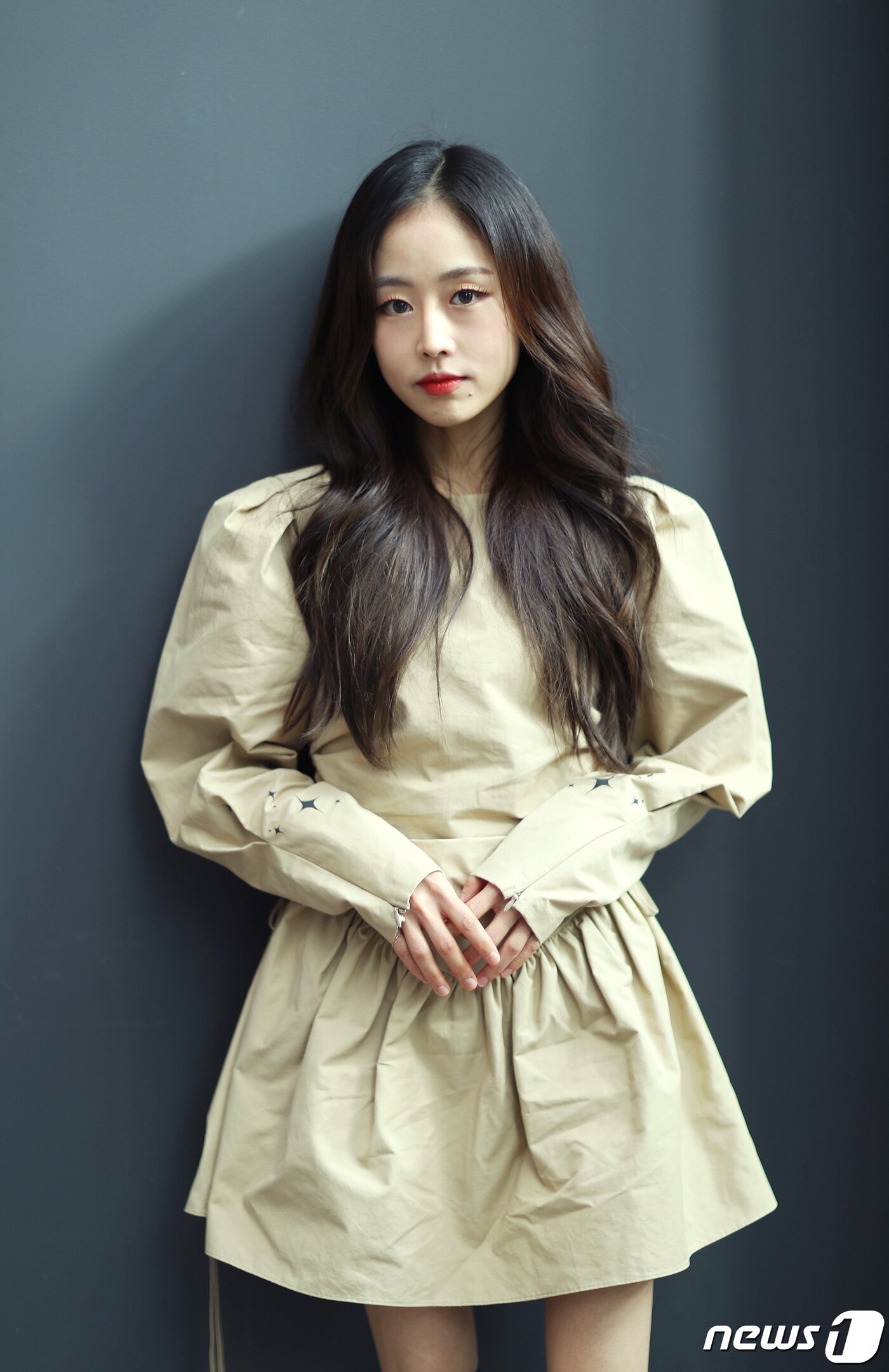 본문 이미지 - 러블리즈 출신 가수 이수정이 12일 서울 종로구 뉴스1 사옥에서 열린 인터뷰에 앞서 포즈를 취하고 있다.. 뉴스1 ⓒ News1 권현진 기자