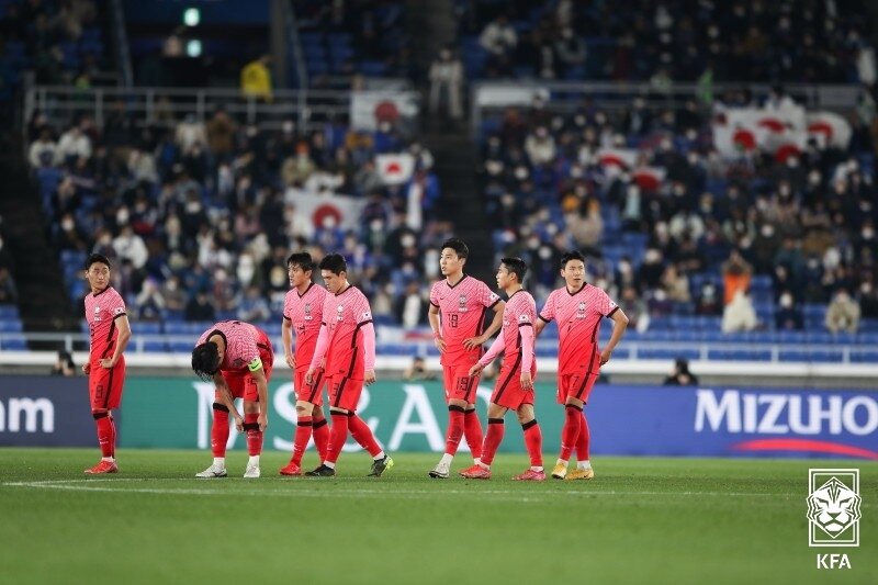 본문 이미지 - 일본 원정 친선경기에서 0-3으로 패했던 한국 축구대표팀(대한축구협회 제공) 