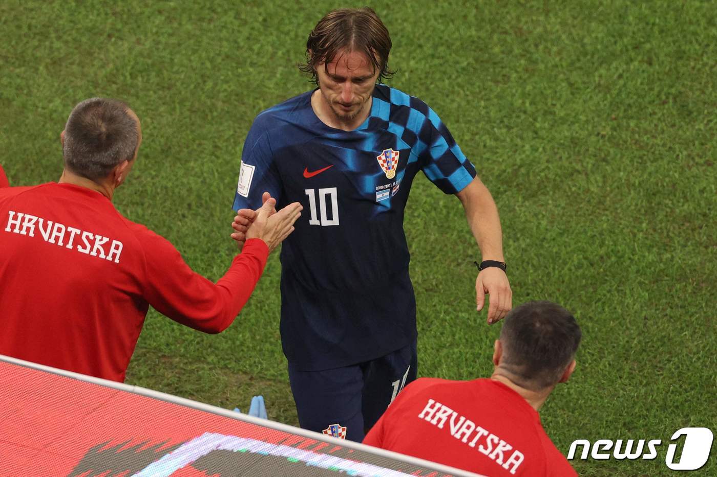 본문 이미지 - 2회 연속 결승 진출이 무산된 크로아티아의 루카 모드리치. ⓒ AFP=뉴스1