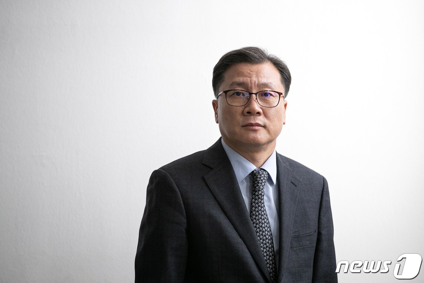 본문 이미지 - 임성호 종로학원 대표가 14일 서울 마포구 종로학원 강북본원에서 뉴스1과 인터뷰에 앞서 포즈를 취하고 있다. 2022.12.14/뉴스1 ⓒ News1 이승배 기자