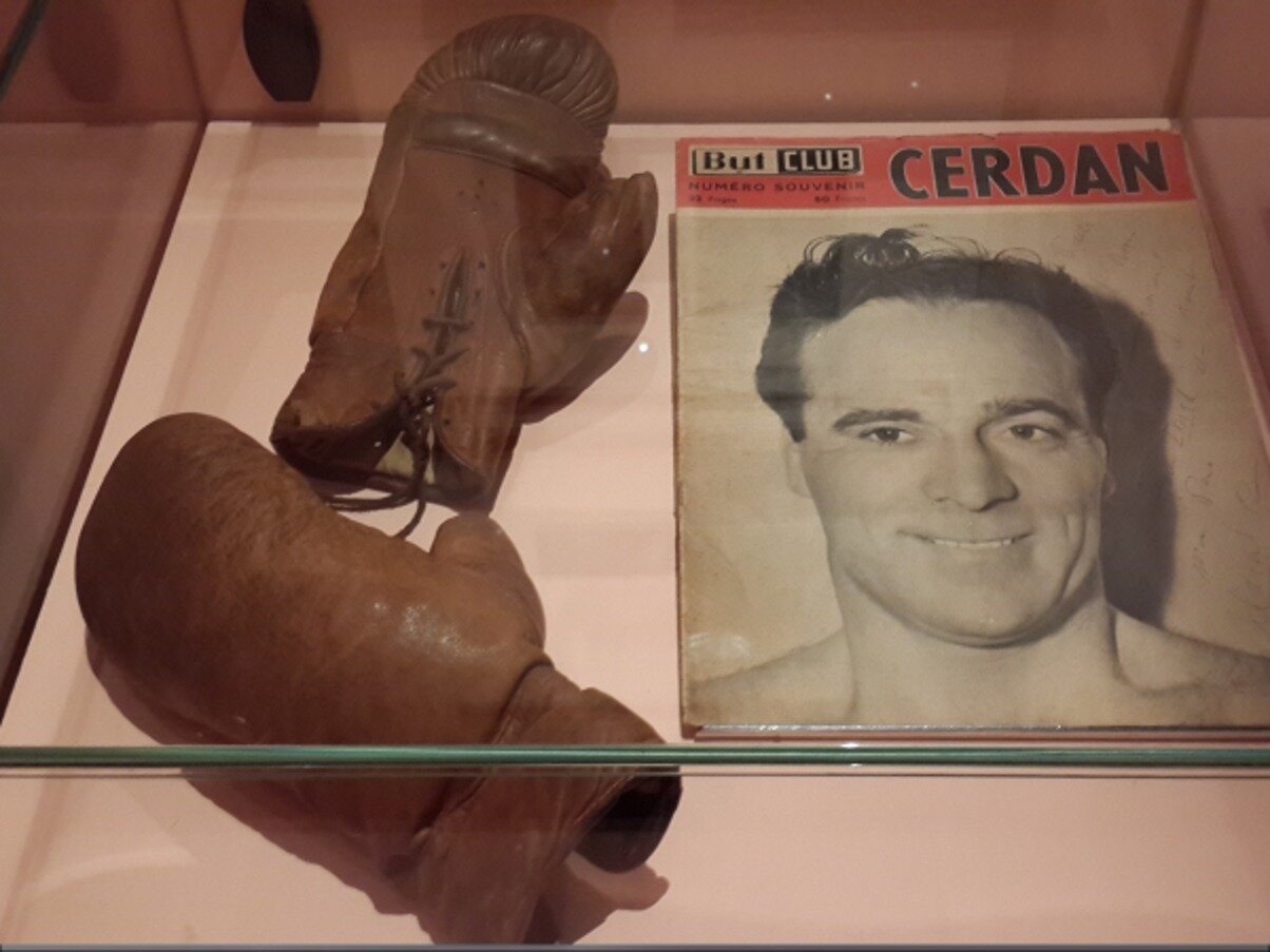 본문 이미지 - 마르셀 세르당과 그가 사용한 글로브 /사진=조성관 작가 