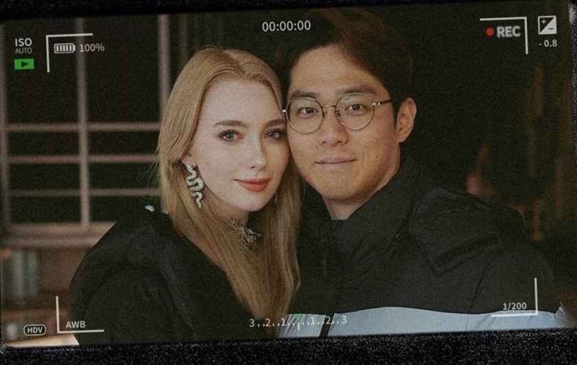 본문 이미지 - 미스 인터내셔널 2022 우승자 자스민 셀버그와 한국인 남자친구 박영민씨. (자스민 셀버그 페이스북 갈무리)