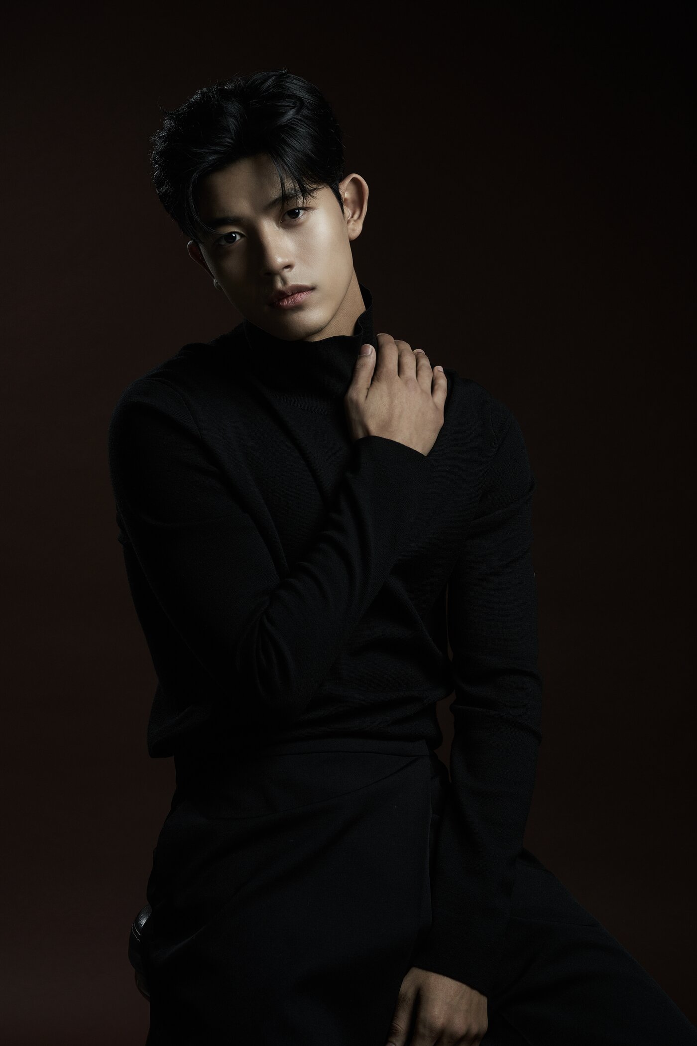 본문 이미지 - 3인칭 복수 배우 로몬 / 디즈니+ 제공