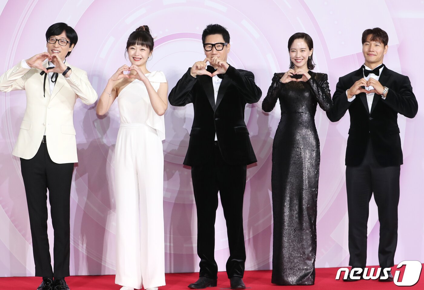 본문 이미지 - '런닝맨' 유재석(왼쪽부터)과 전소민, 김지석, 송지효, 김종국/뉴스1 ⓒ News1 