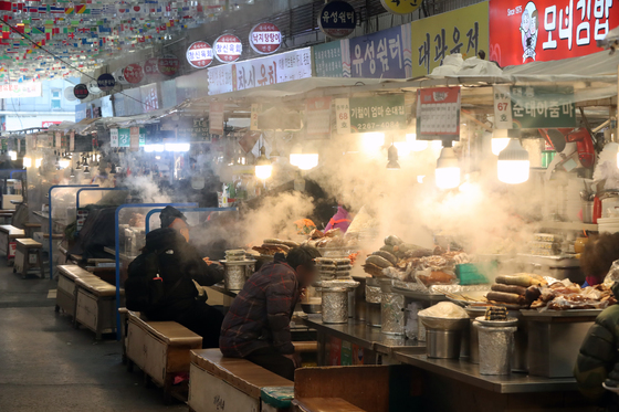 '바가지 논란' 광장시장 신뢰 회복할까…'가격 표시제' 추진