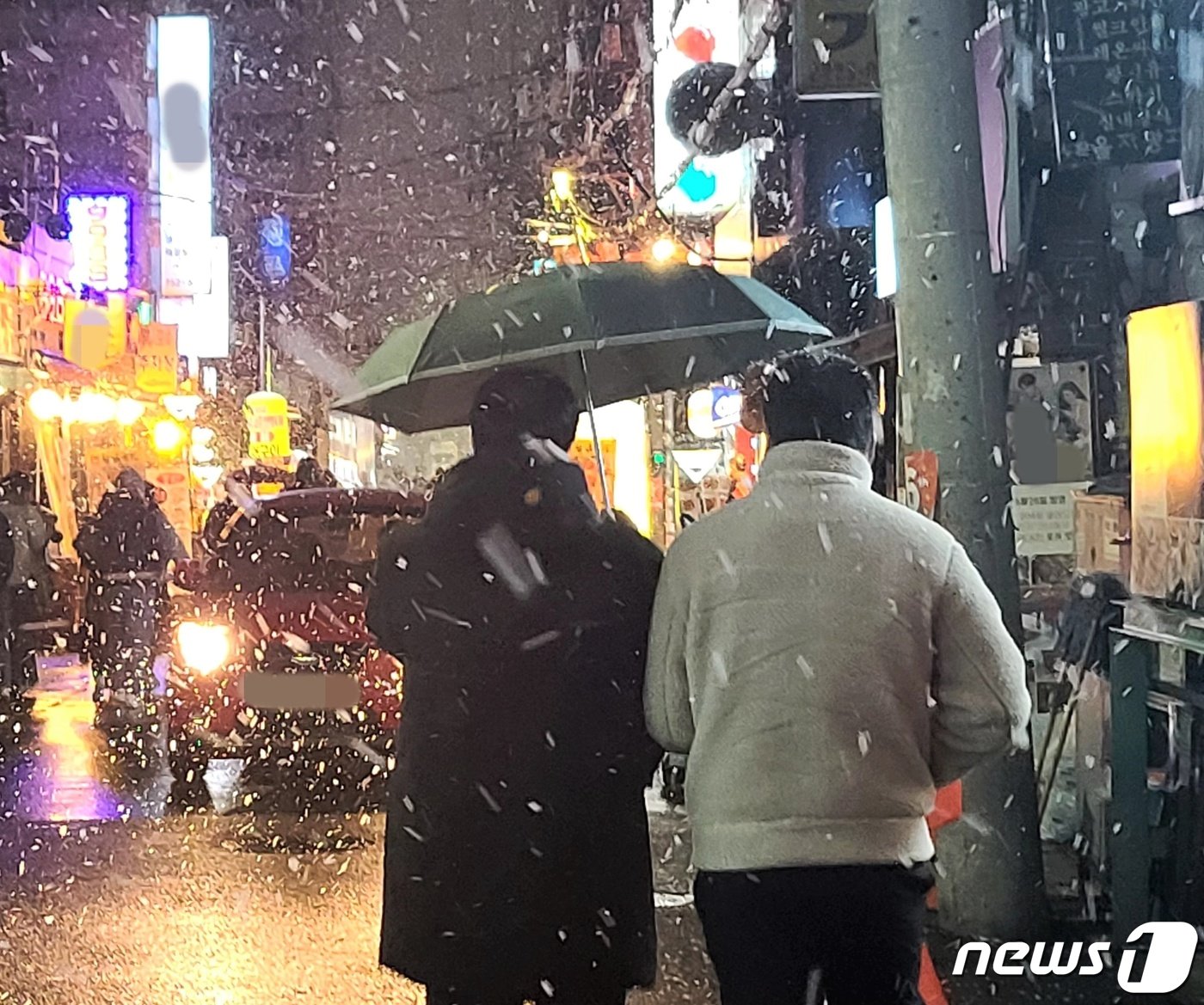 본문 이미지 - 지난 13일 을지로 뒷골목 모습 ⓒ News1 조현기 기자