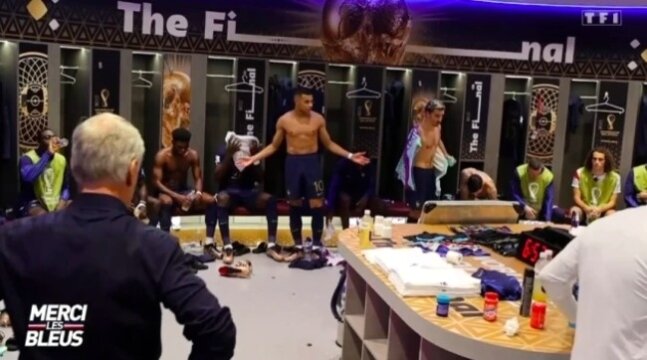 본문 이미지 - 프랑스 선수들을 독려한 음바페 (TF1 영상 캡처)