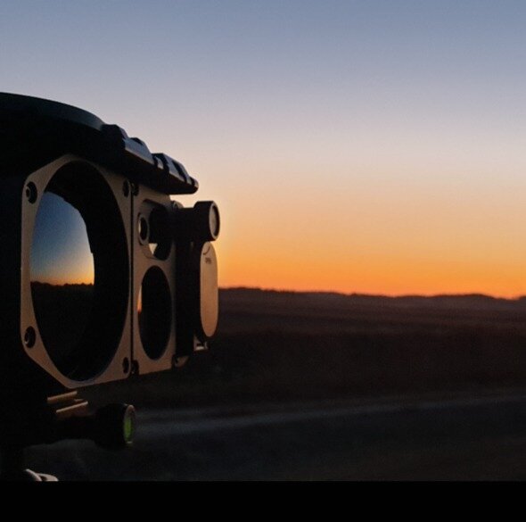 본문 이미지 - 이오시스템의 다기능관측경.(방위사업청 제공)