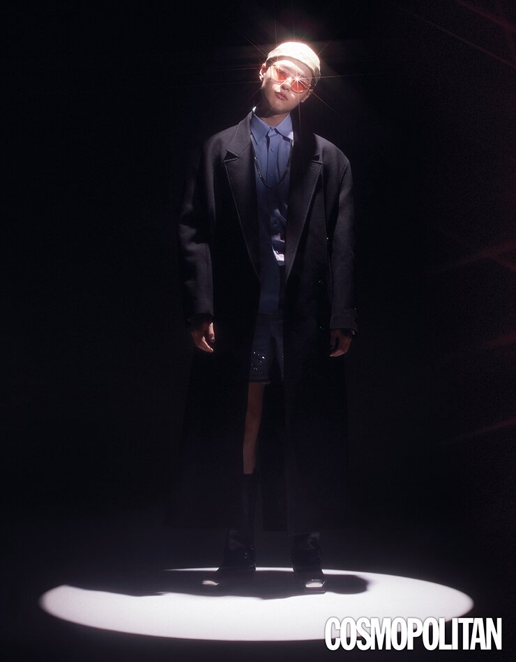 본문 이미지 - 우즈(조승연) / 코스모폴리탄 제공