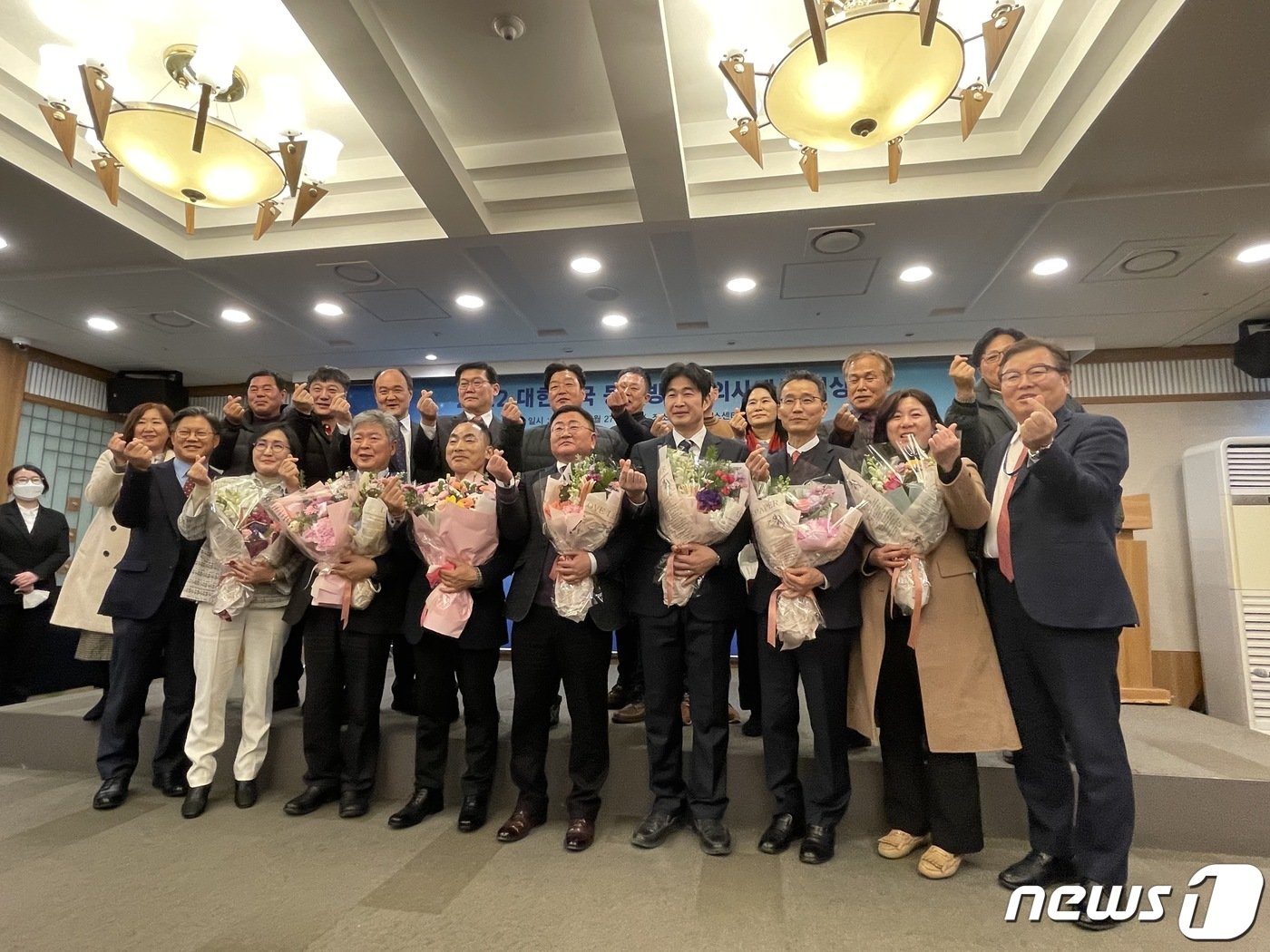 본문 이미지 - 27일 서울 중구 한국프레스센터에서 '2022 대한민국 동물방역수의사대상' 시상식이 열렸다.(대한수의사회 제공) /뉴스1