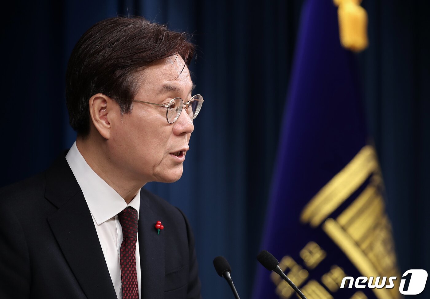 본문 이미지 - 이관섭 국정기획수석이 28일 용산 대통령실 청사 브리핑룸에서 비영리민간단체 보조금 현황과 향후 계획을 발표하고 있다. 2022.12.28/뉴스1 ⓒ News1 오대일 기자