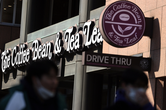 '콩다방'의 위기… 커피빈, 저가 커피 공세에 별도 기준 '첫 적자'