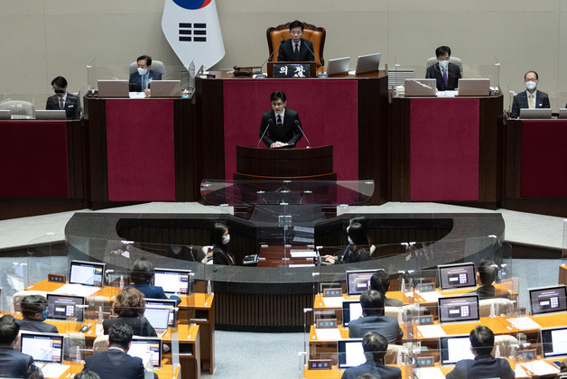 與 "응답하라 한동훈"→ 韓 "노웅래 무죄, '위법수집 증거 배제' 때문"