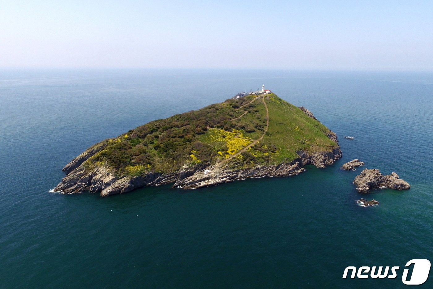 국가관리 연안항 지정을 받은 격렬비열도&#40;태안군 제공&#41;